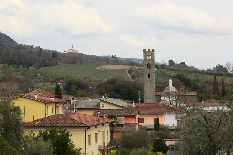 Capannori, domenica la "Passeggiata del Dono" a Segromigno in Monte