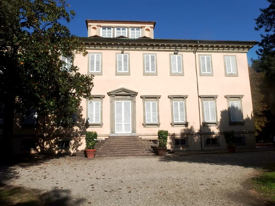 Musica classica a lume di candela: ottobre riparte da Villa Bottini