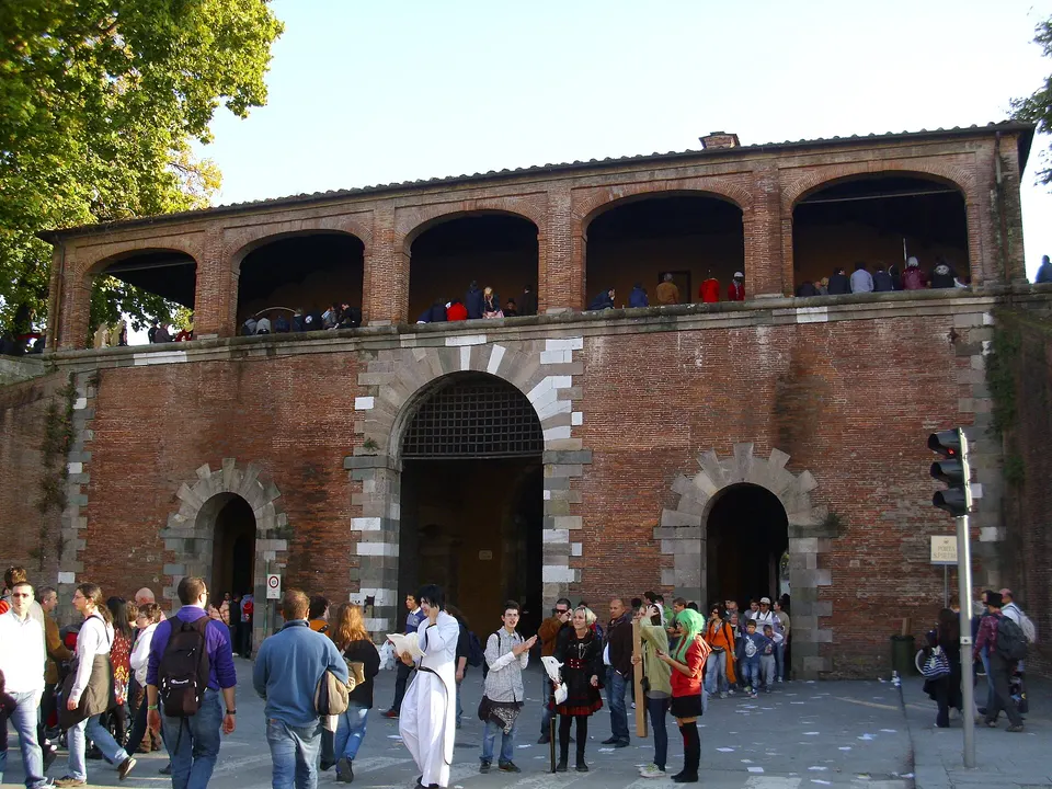 Lucca Comics & Games 2026: gli ingressi alle mura, quali usare e quando