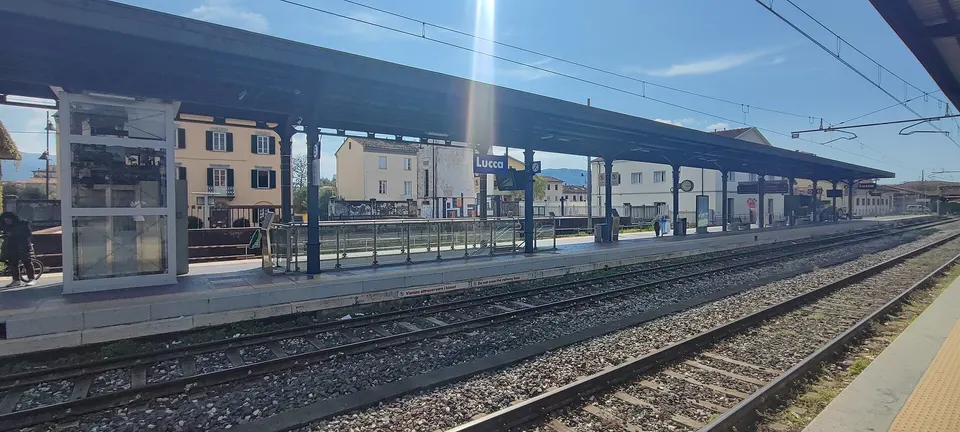 Treni, scatta lo sconto del 50% sugli abbonamenti di ottobre