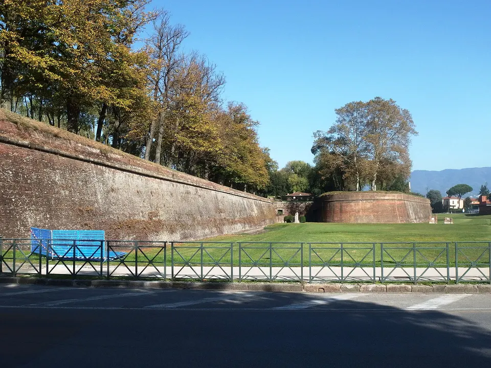 Nuova area fitness e prato rinnovato sul baluardo San Salvatore