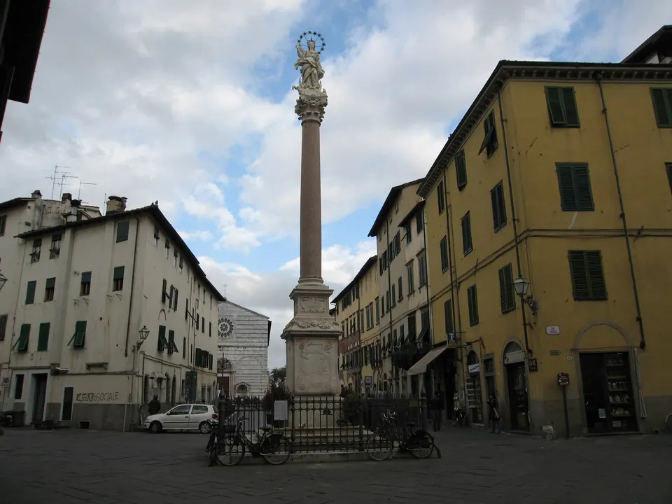 Piazza San Francesco, domani la video-installazione di Cristina Picchi sul quartiere