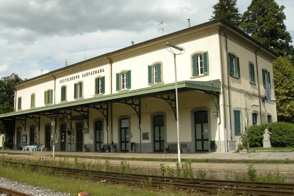 Treni per la Garfagnana: come funziona la linea Lucca-Aulla-Piazza al Serchio