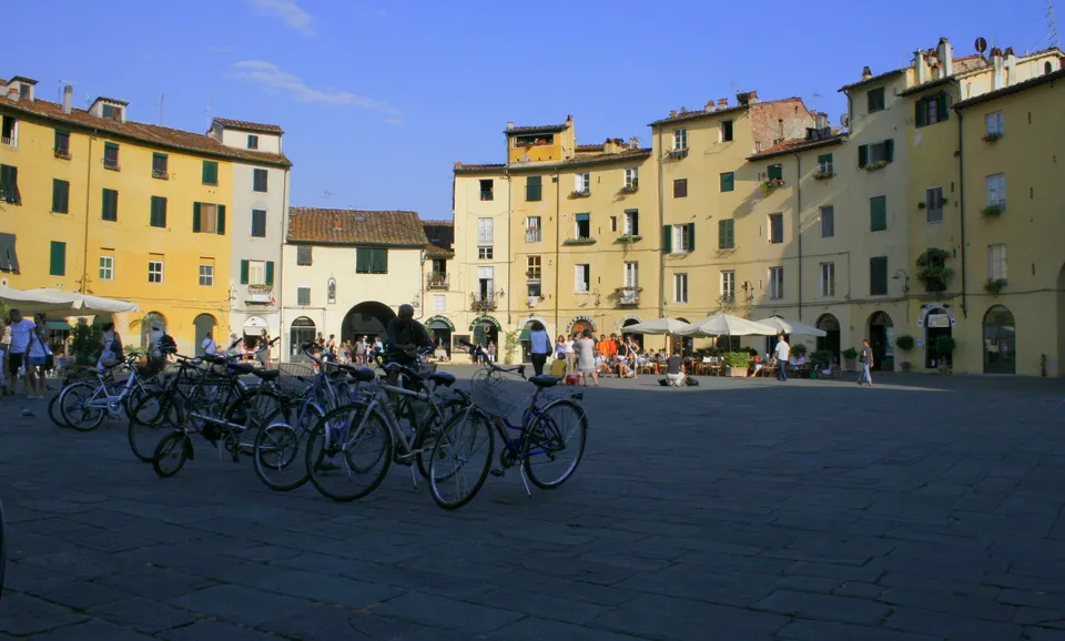 Lucca, torna "Arte Fatta" in piazza Anfiteatro con 21 artigiani