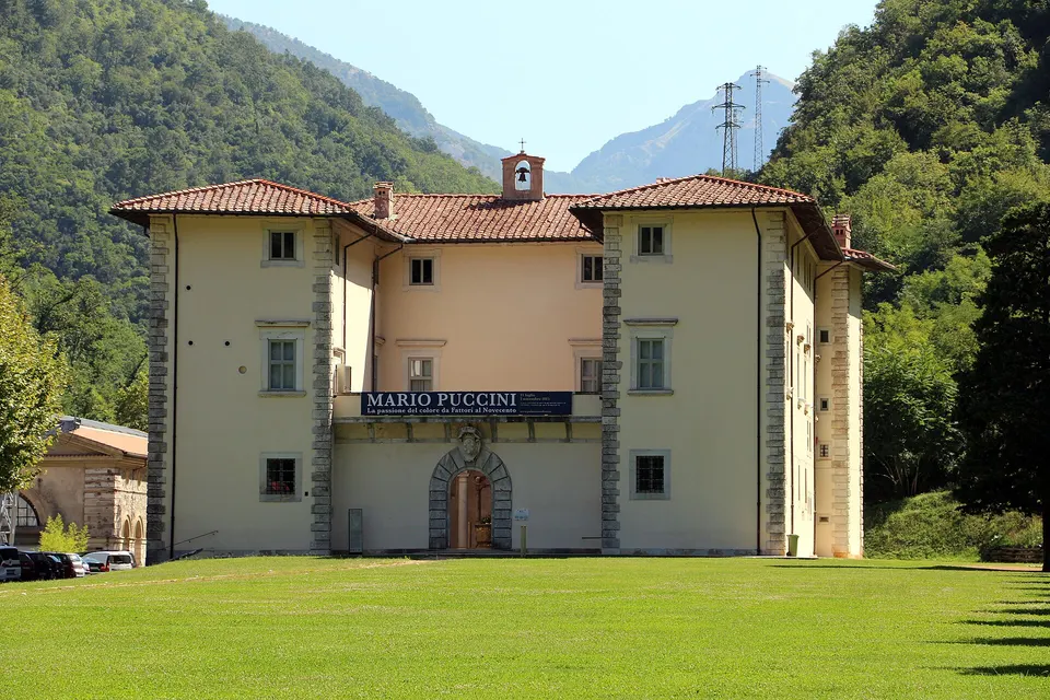 Seravezza tappa dei Trekking dell'artigianato: visita al palazzo Mediceo