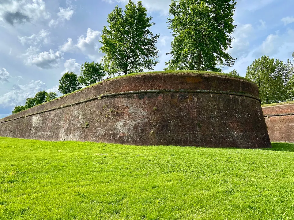 Baluardo San Paolino (Lucca)