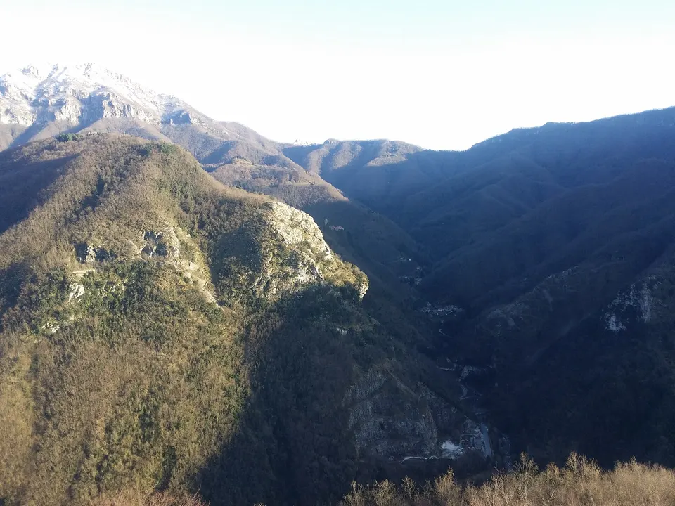 Apuane viste dalle cave di marmo di Retignano