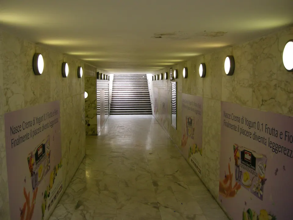 Stazione di viareggio, sottopassaggio